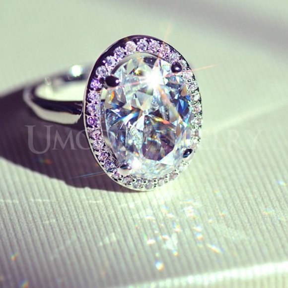 💎NWT Diamond Oval Ring - Picture 1 of 9